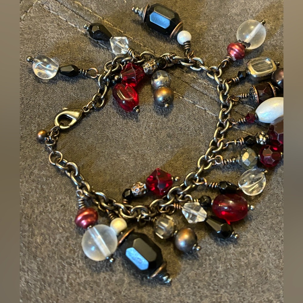 Lia Sophia Beaded Dangle Bracelet EUC Red & Black